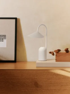 Arum Portable Lamp