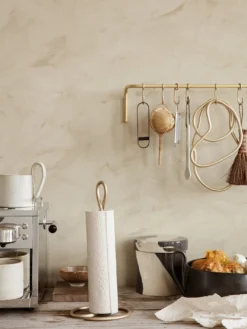 Curvature Paper Towel Holder