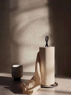 Curvature Paper Towel Holder