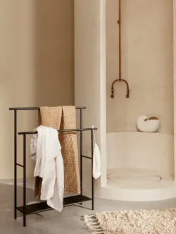 Dora Towel Stand