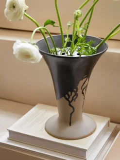 Flores Vase