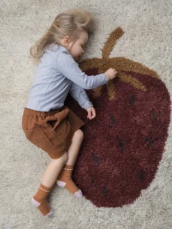 Fruiticana Tufted Strawberry Rug