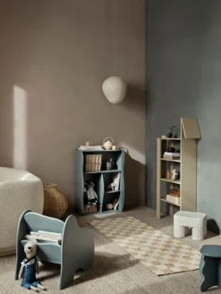 Giraffe Bookcase