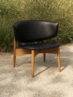 Herman Lounge Chair - Wood - Vegea