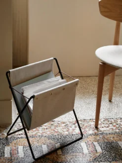 Herman Magazine Stand