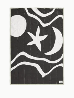 Kove Applique Quilted Blanket