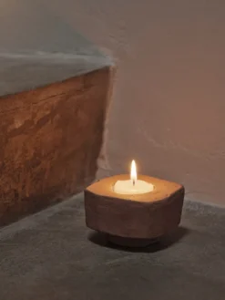 Kurinu Candle Holder