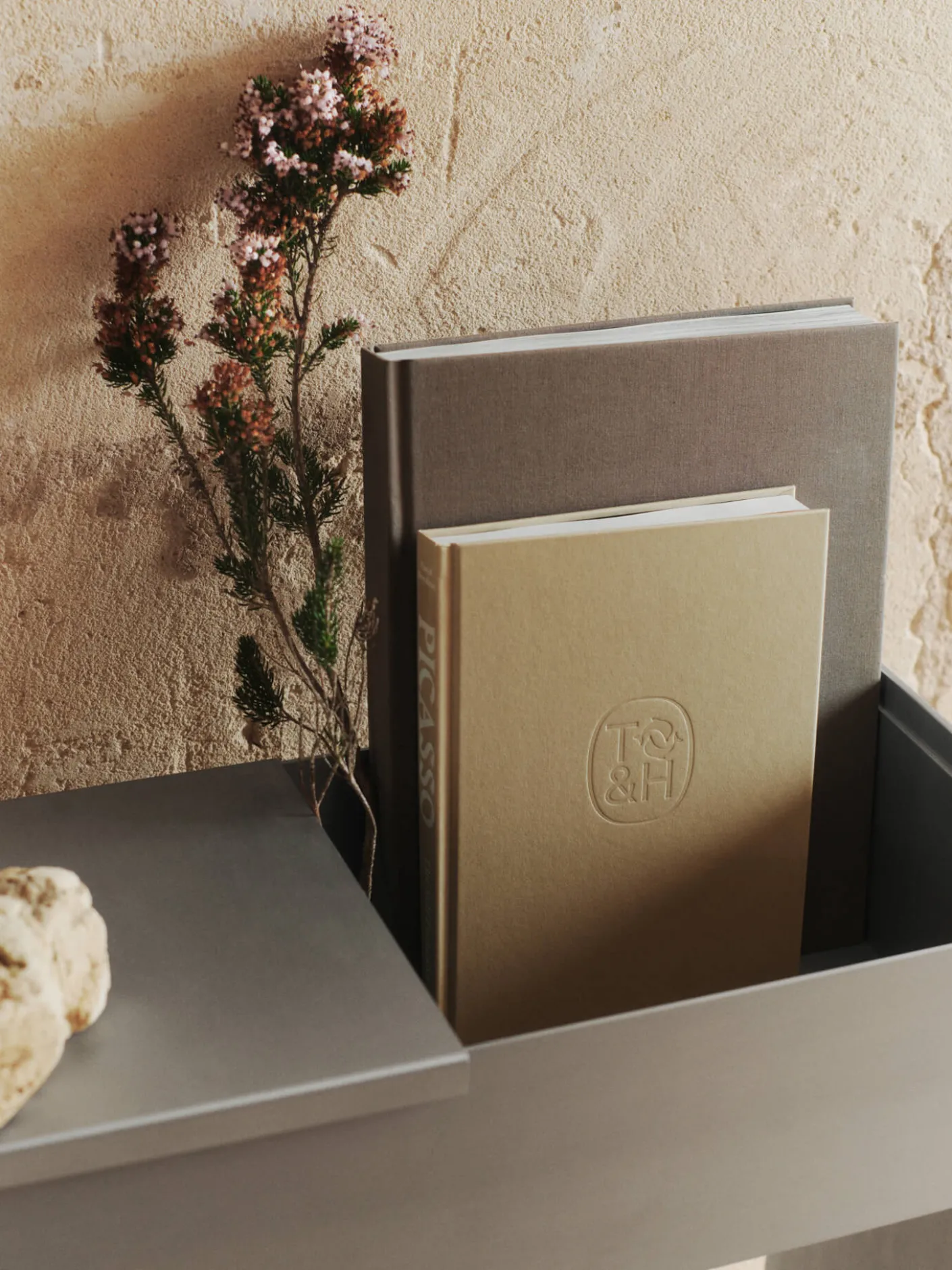Lager Plant Box with Shelf