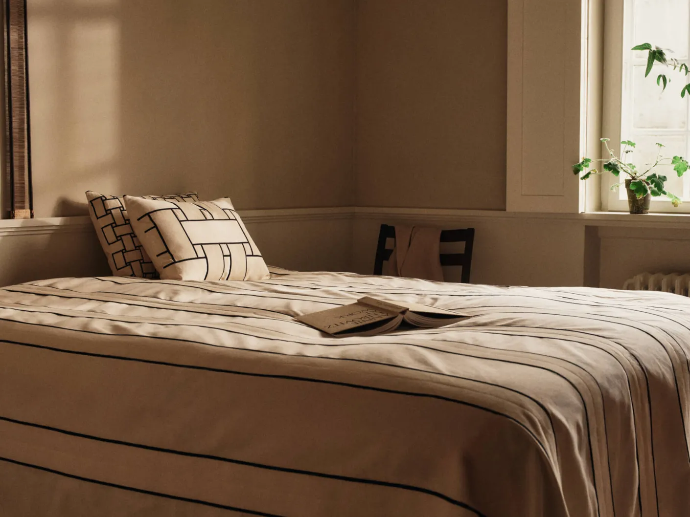 Lattice Offset Cushion - Rectangular