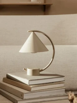 Meridian Lamp
