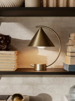 Meridian Lamp
