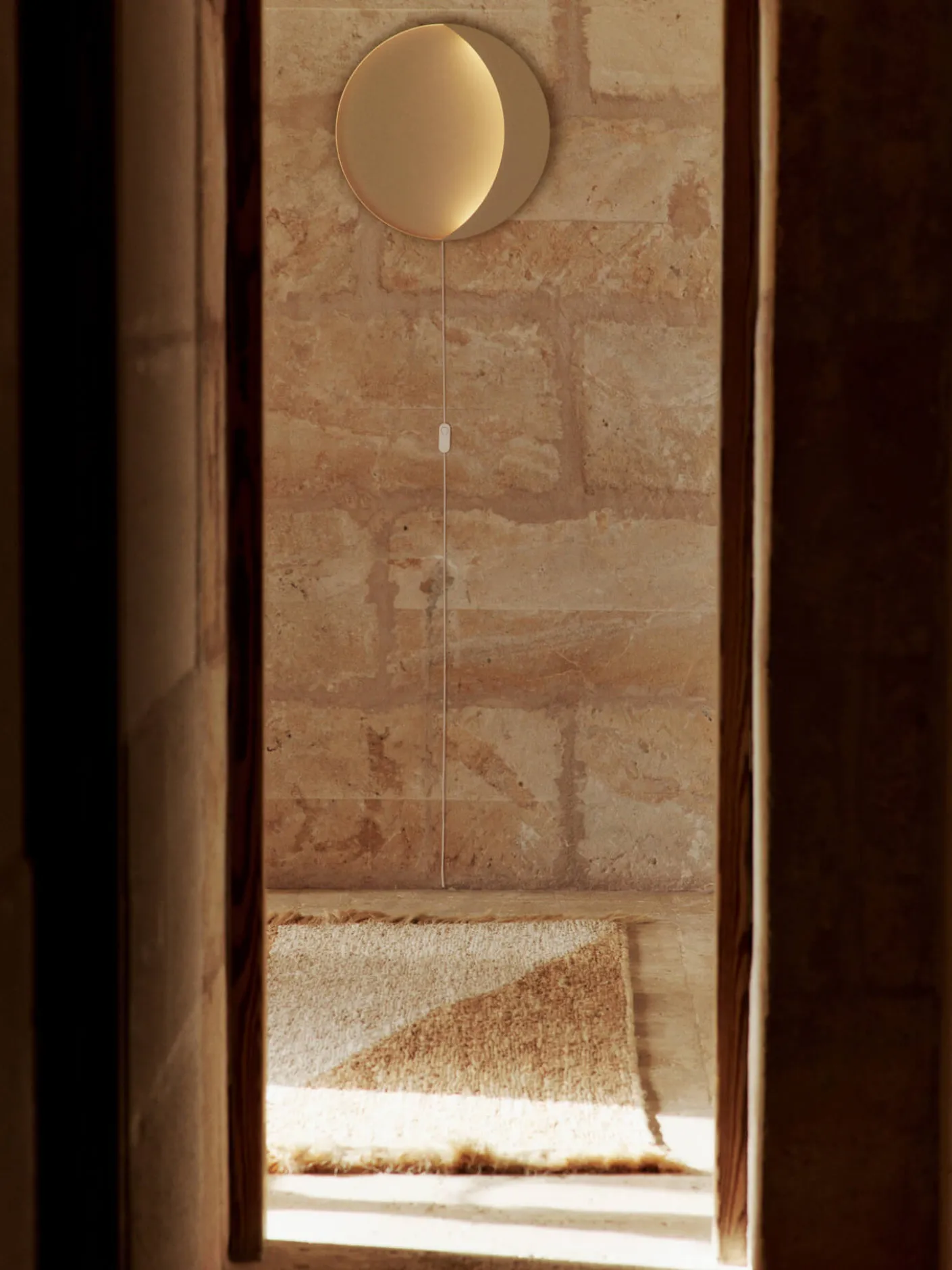 Neba Wall Lamp