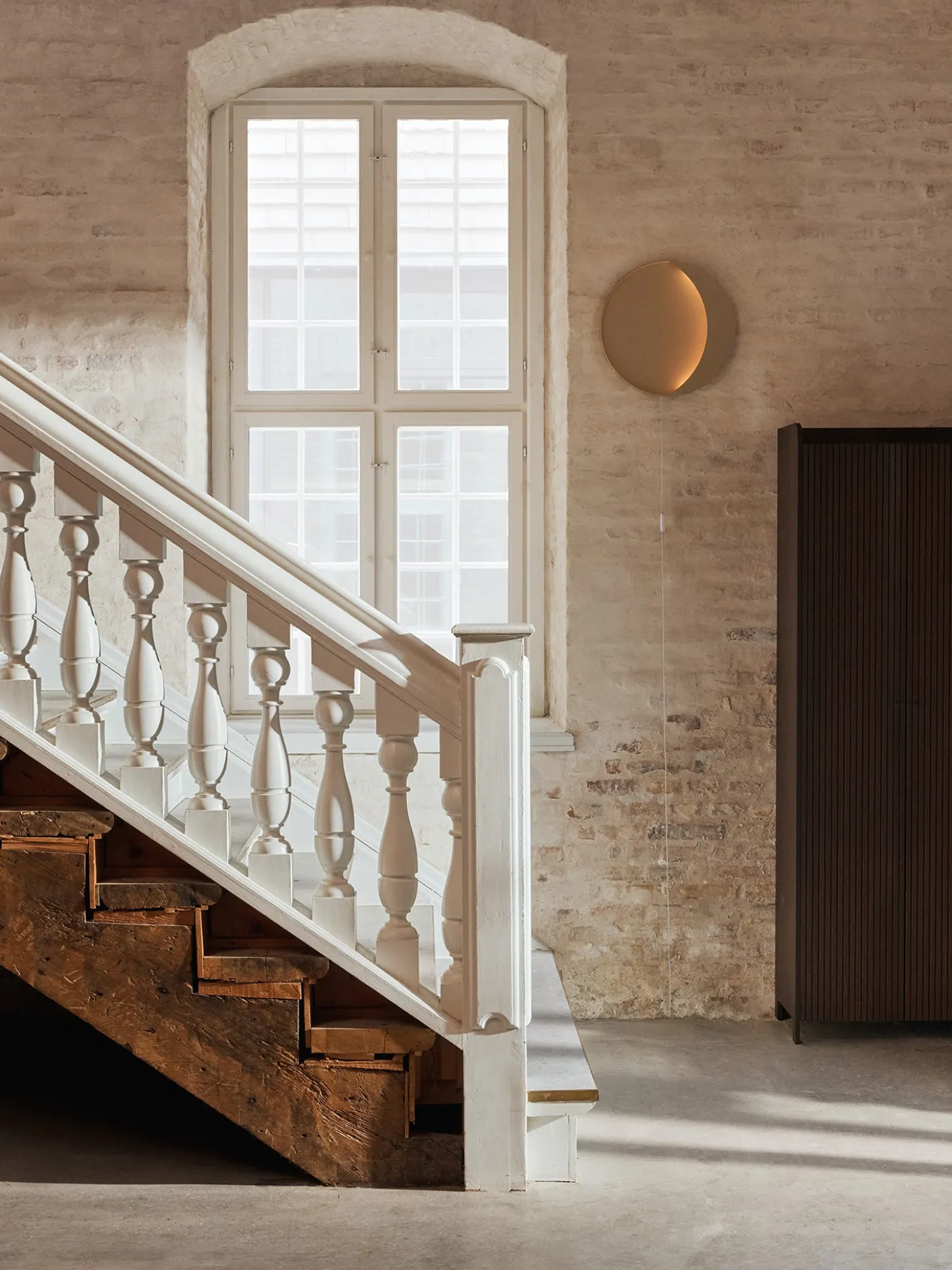 Neba Wall Lamp
