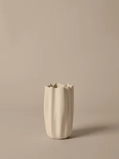 Nium Vase