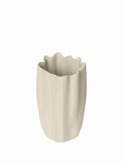 Nium Vase