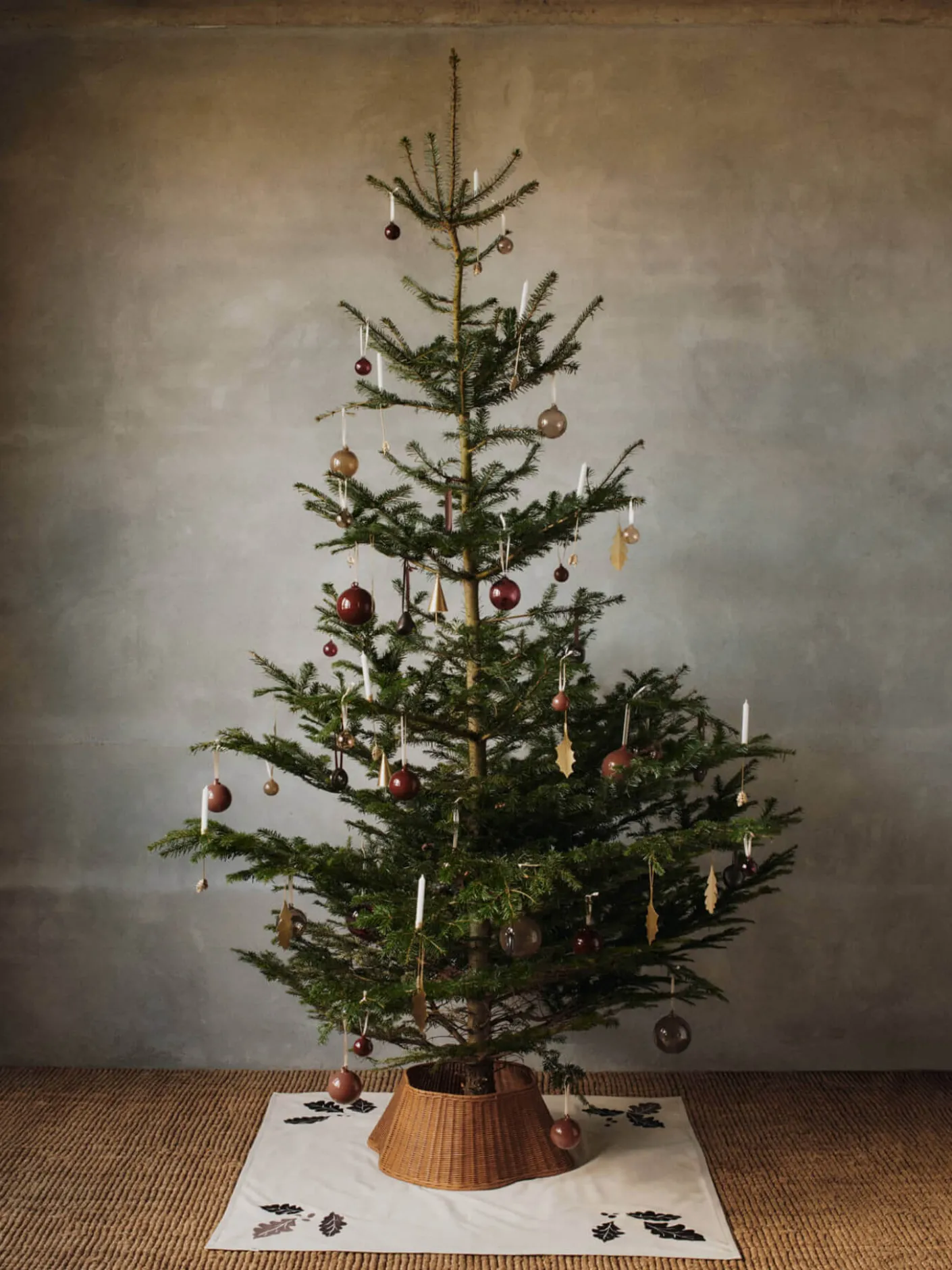 Oak Christmas Tree Blanket - Square
