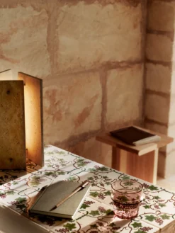 Oeste Table Lamp