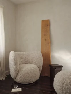 Rico Lounge Chair - Sheepskin