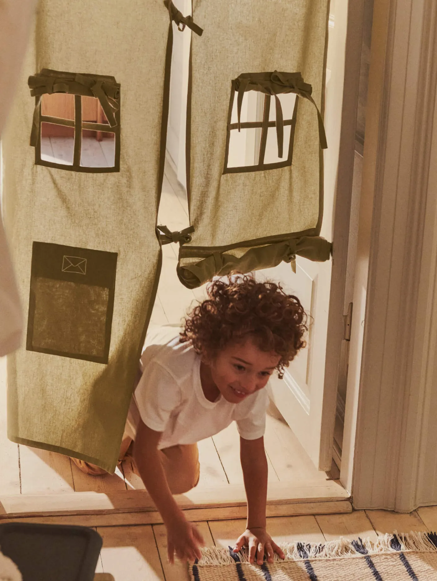 Settle Door Curtain