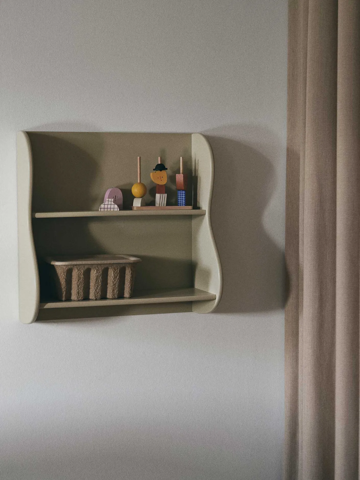 Slope Shelf