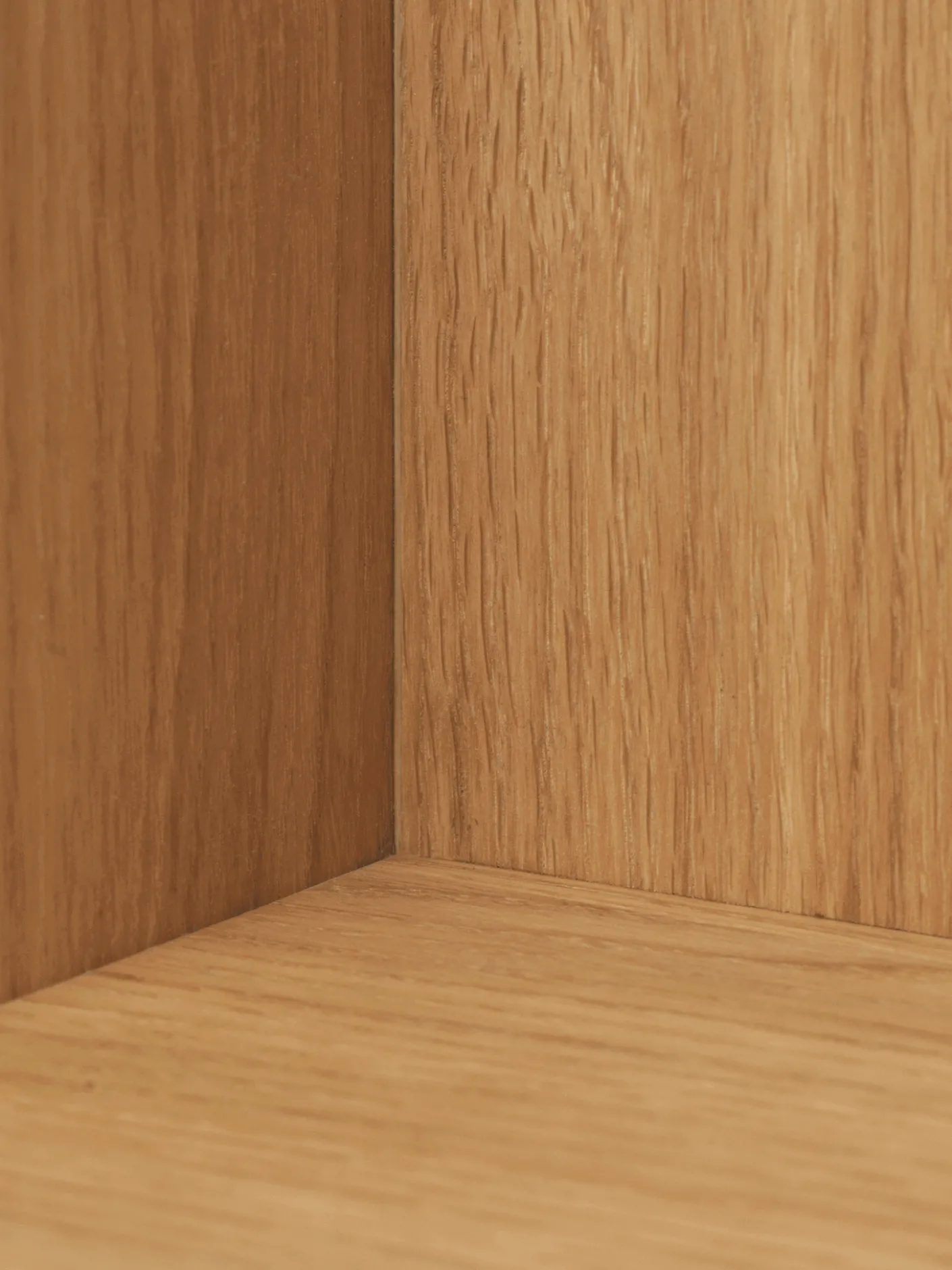 Stagger Shelf - Low