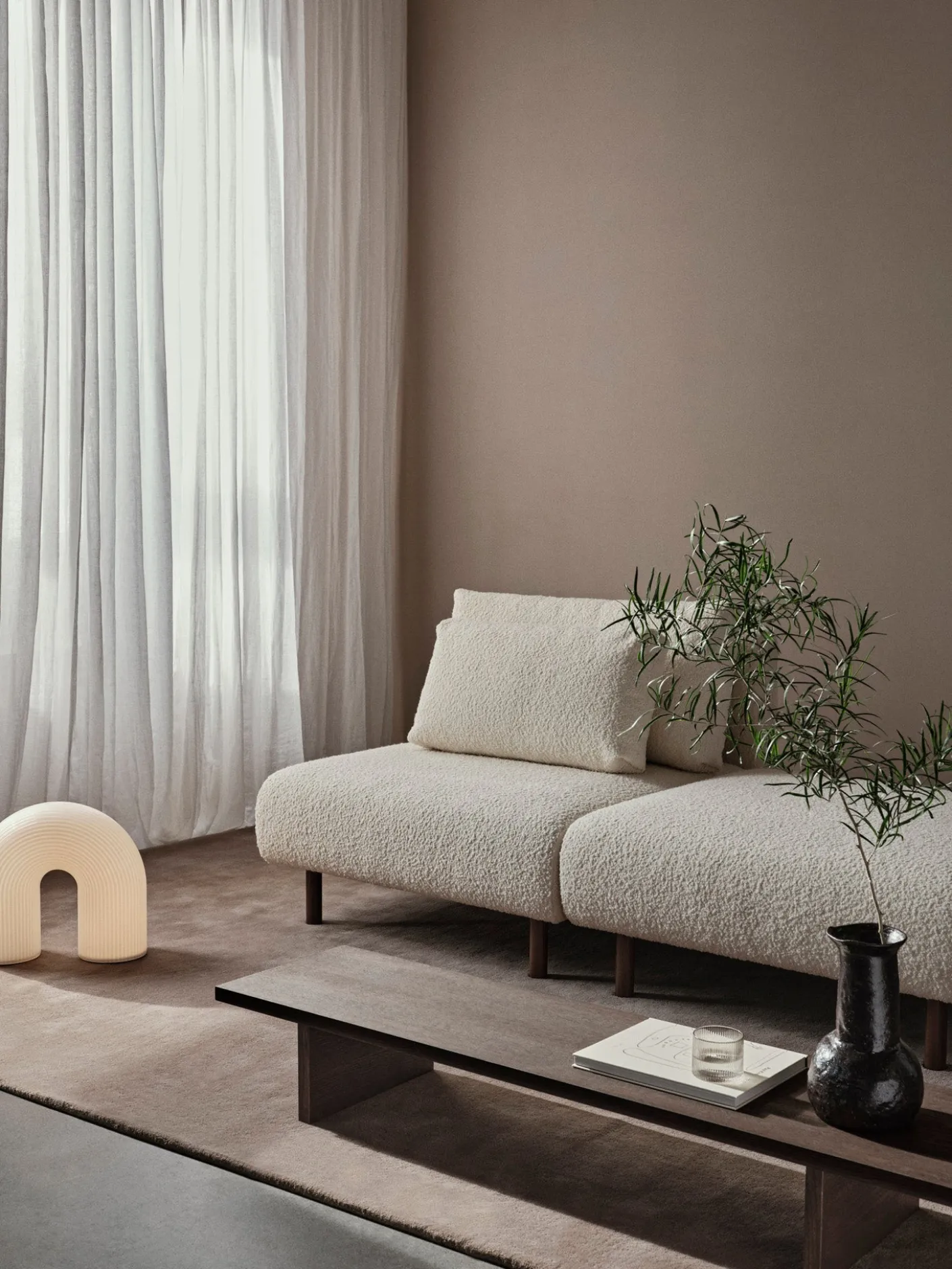 Vuelta Floor Lamp